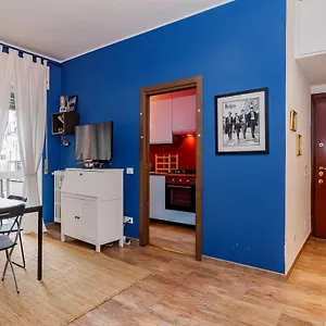 New Close To Metro Station - City Center Appartamento