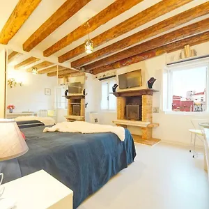 Dolcevita N 185 , Venice Italy
