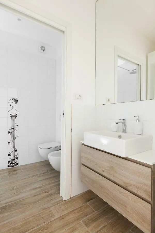 Mi Home Navigli Milan 0*,